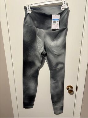 NWT Nike Gray Tie-Dye Leggings